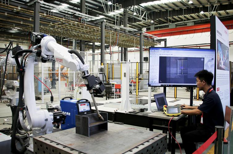 人社部：对人力资源服务业与制造业融合发展新业态、新模式实施包容审慎监管